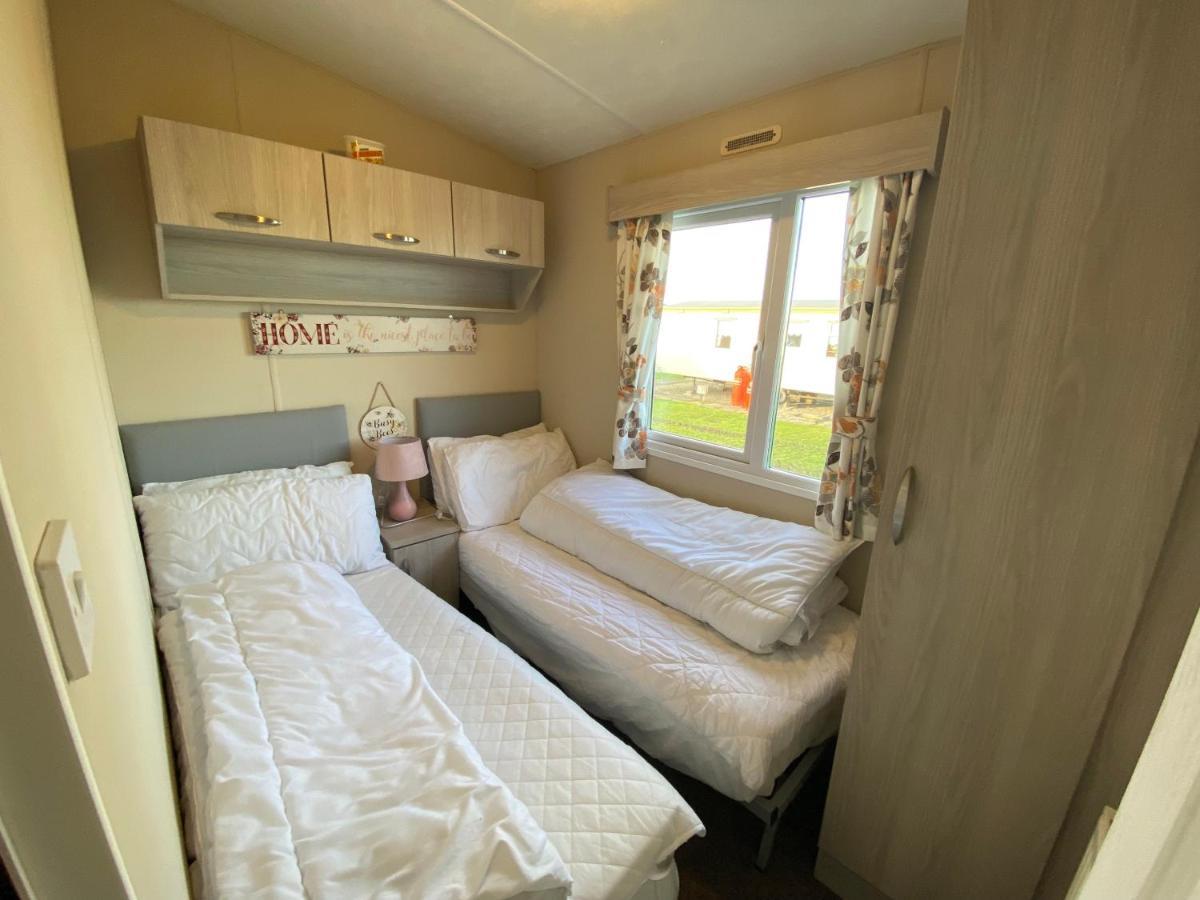 Cosy & Modern Private Seaview Caravan North Seaton Exterior photo