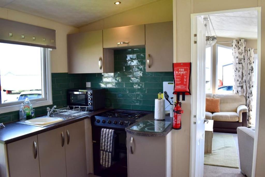 Cosy & Modern Private Seaview Caravan North Seaton Exterior photo