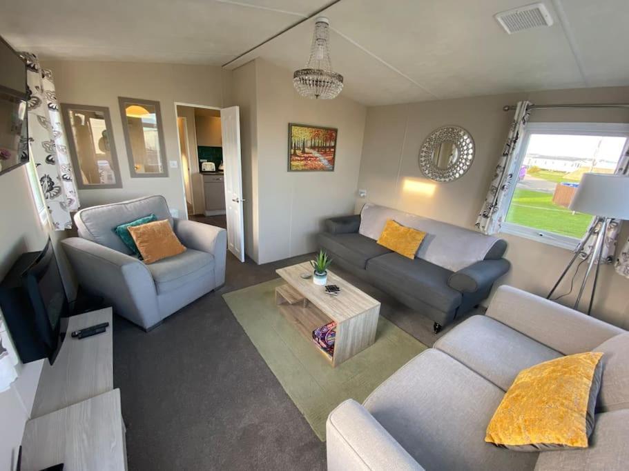 Cosy & Modern Private Seaview Caravan North Seaton Exterior photo