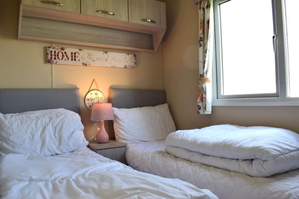 Cosy & Modern Private Seaview Caravan North Seaton Exterior photo